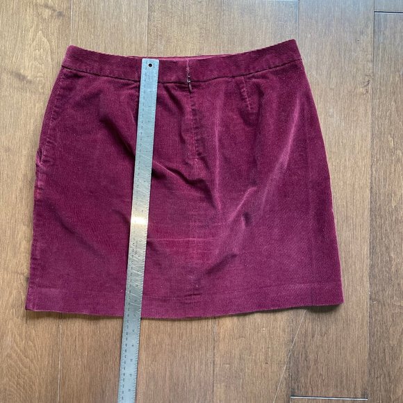 Banana Republic Burgundy Corduroy Mini Skirt - Picture 3 of 8